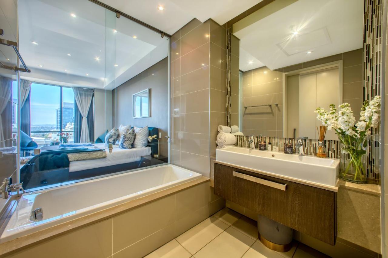 Sandton Skye Premium Suites & Penthouses Johannesburg Exterior photo